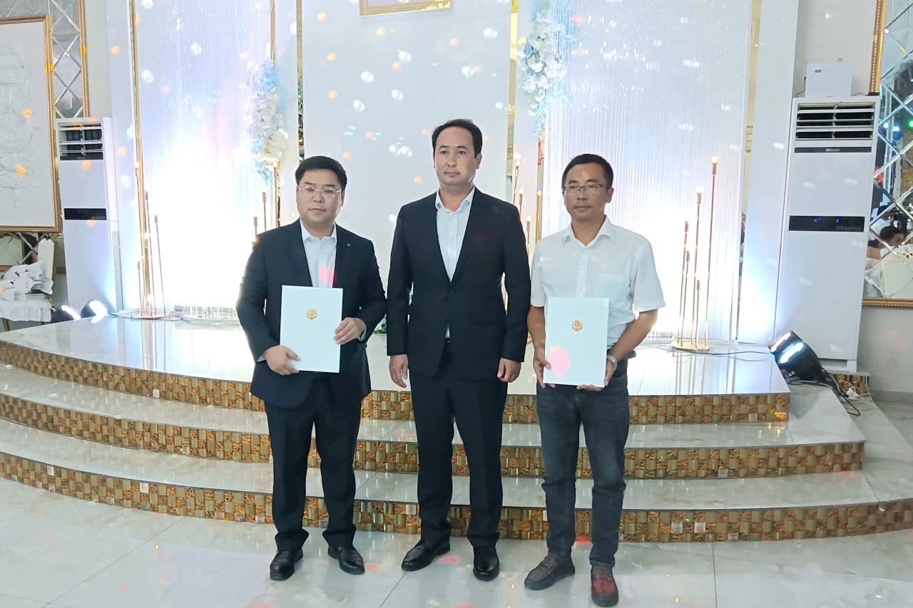 1784f91e8c45bcbb4c54b924d31f948b