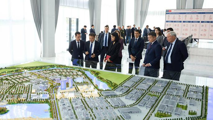 05370ac7f2fe5ac2ef47fddca78c808d_副本